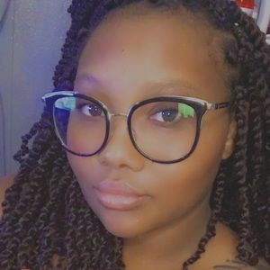 Meet your Posher, Imani